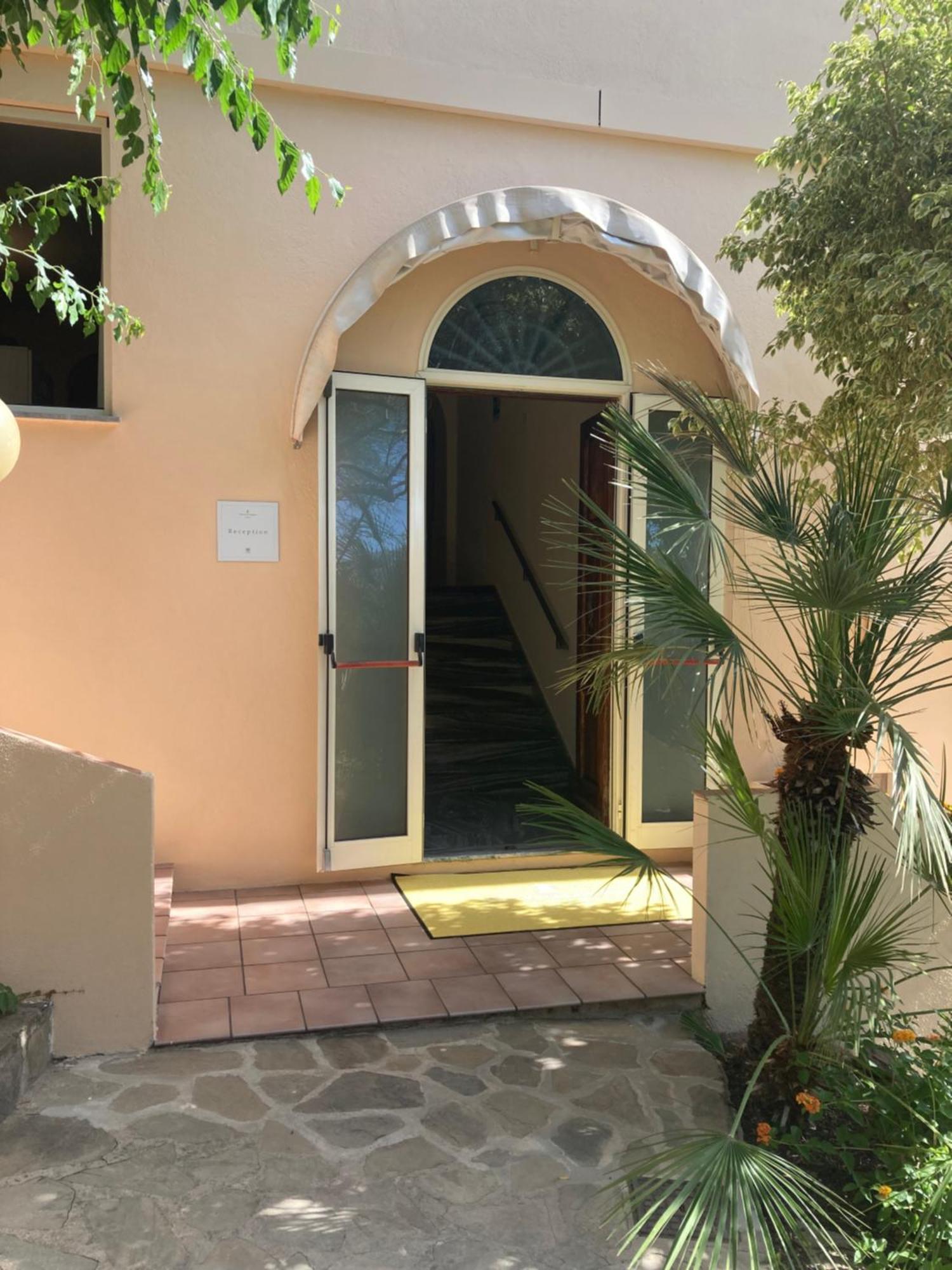 Hotel Villa Campana Cala Liberotto Exterior photo