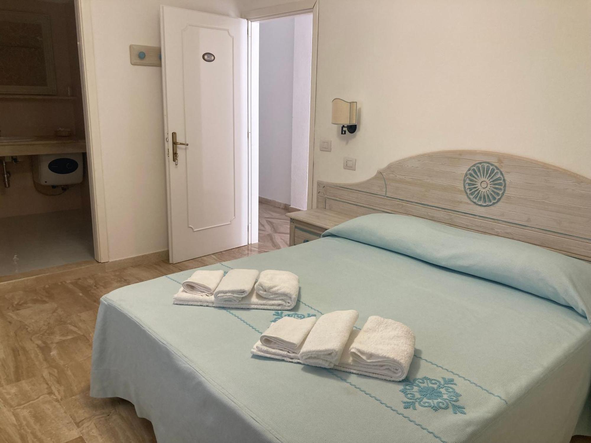 Hotel Villa Campana Cala Liberotto Exterior photo